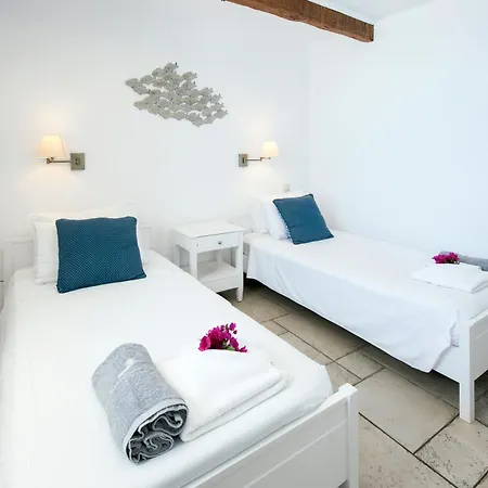 Yellow House Lower,beachfront Kaminaki ヴィラ *
