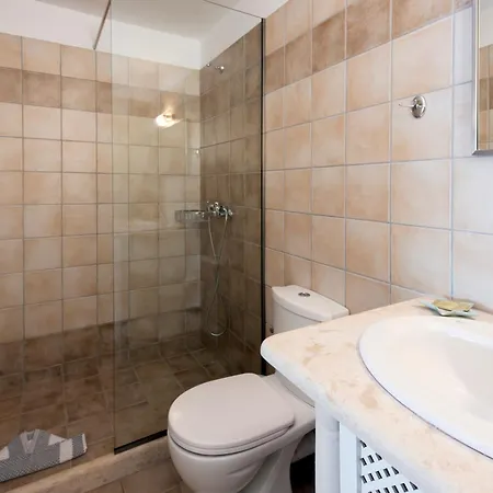 Villa Yellow House Lower,beachfront Kaminaki Corfu (city)